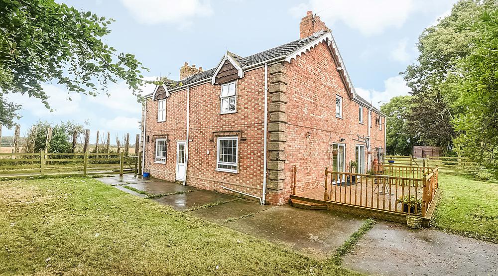 property-for-sale-east-halton-lincolnshire-rural-scene