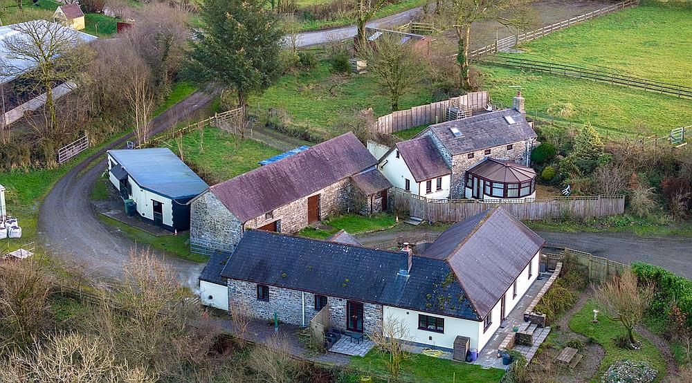 Dihewyd CEREDIGION